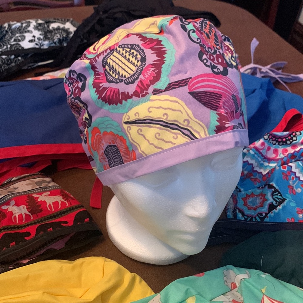 Scrub caps - Picture 2 of 3